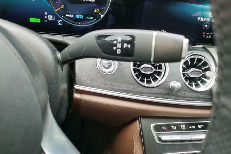 Used Mercedes-Benz E-Class 2021 E 260 L Sport 4MATIC Gear Lever