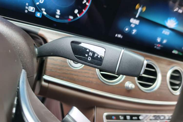 Used Mercedes-Benz E-Class 2021 Facelift E 300 L Stylish Edition Gear Lever
