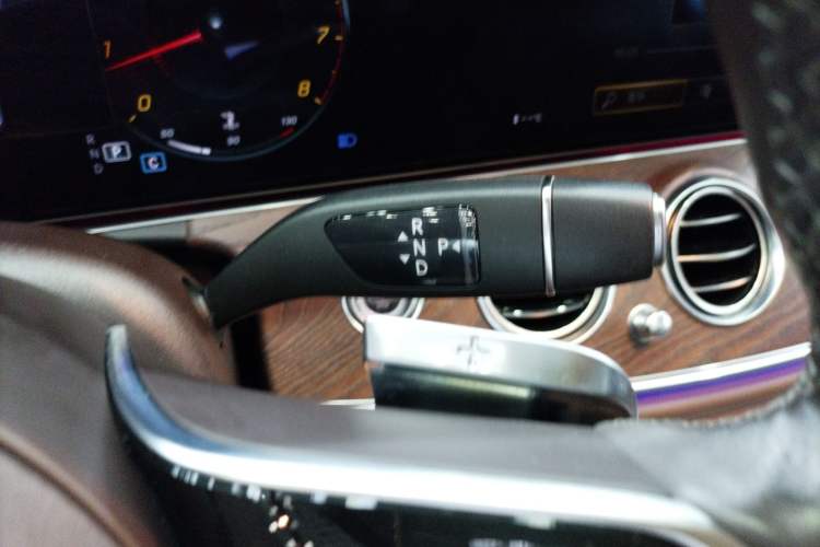 Used Mercedes-Benz E-Class 2021 Facelift E 300 L Stylish Edition Gear Lever