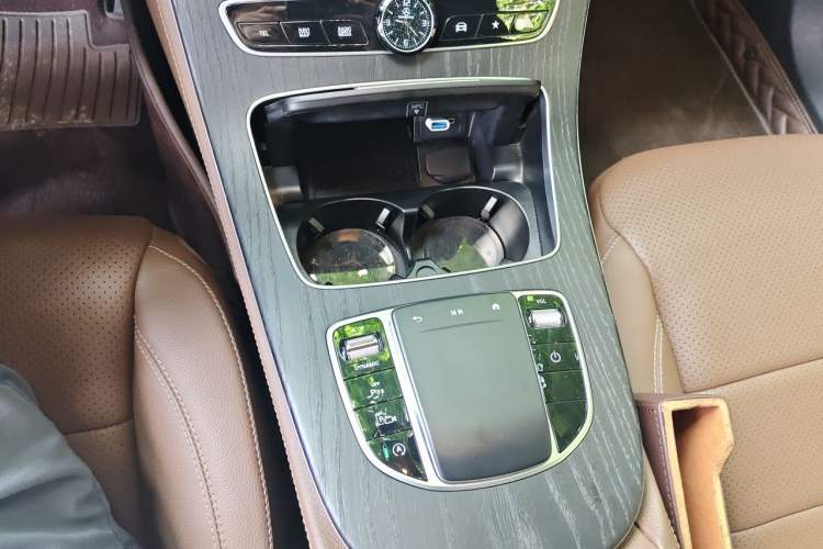 Used Mercedes-Benz E-Class 2021 Restyled E 300 L Sporty and Stylish Edition Gear Lever