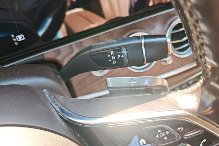 Used Mercedes-Benz E-Class 2021 Facelift E 260 L Gear Lever