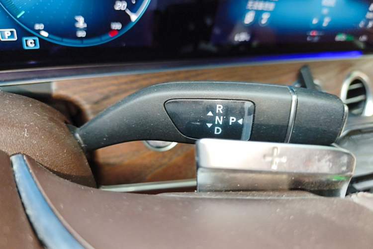 Used Mercedes-Benz E-Class 2021 Facelift E 260 L Sport Edition Gear Lever