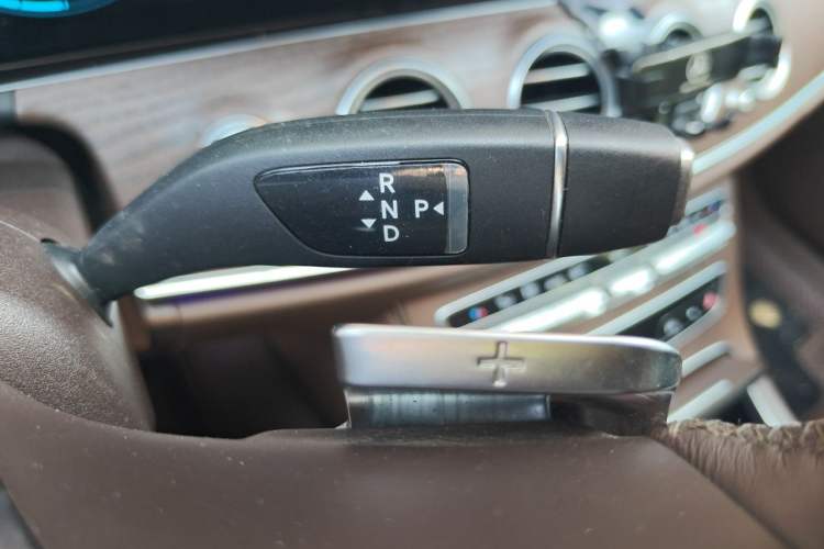 Used Mercedes-Benz E-Class 2021 E 300 L Stylish Model Gear Lever