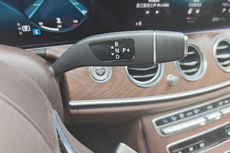 Used Mercedes-Benz E-Class 2021 Facelift E 300 L Stylish Edition Gear Lever