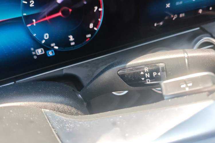 Used Mercedes-Benz E-Class 2021 Updated E 260 Fashion Sport Edition Gear Lever