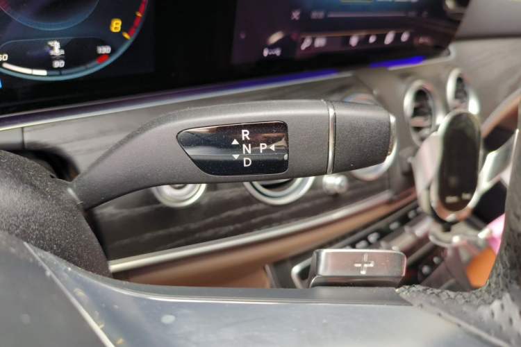 Used Mercedes-Benz E-Class 2021 Facelift E 260 L Sport Edition Gear Lever