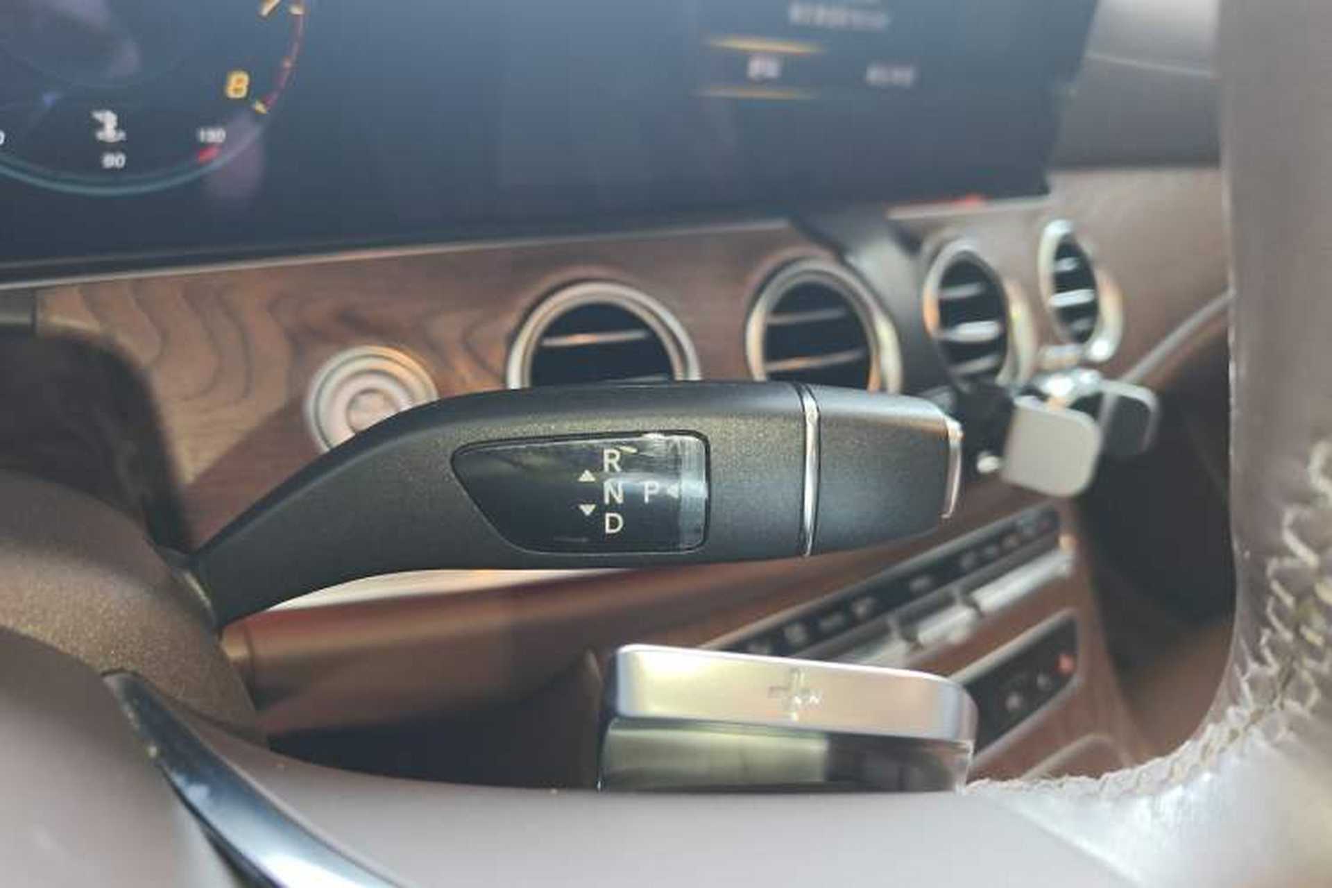 Used Mercedes-Benz E-Class 2021 Restyled E 300 L Luxury Edition Gear Lever