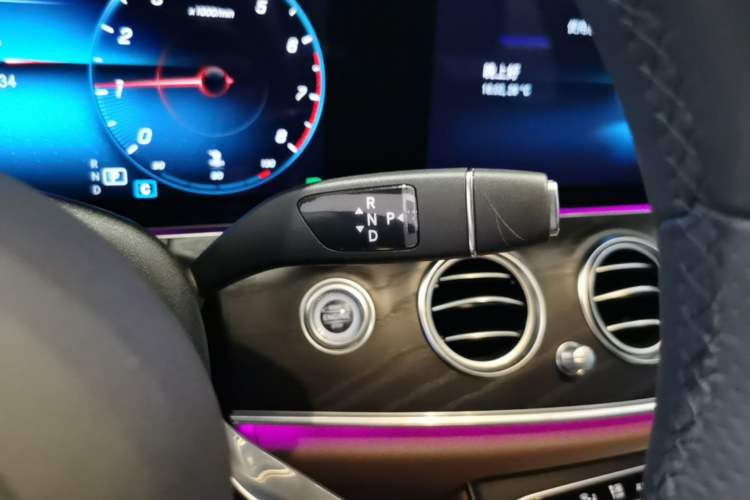 Used Mercedes-Benz E-Class 2021 Restyled E 300 L Sporty and Stylish Edition Gear Lever