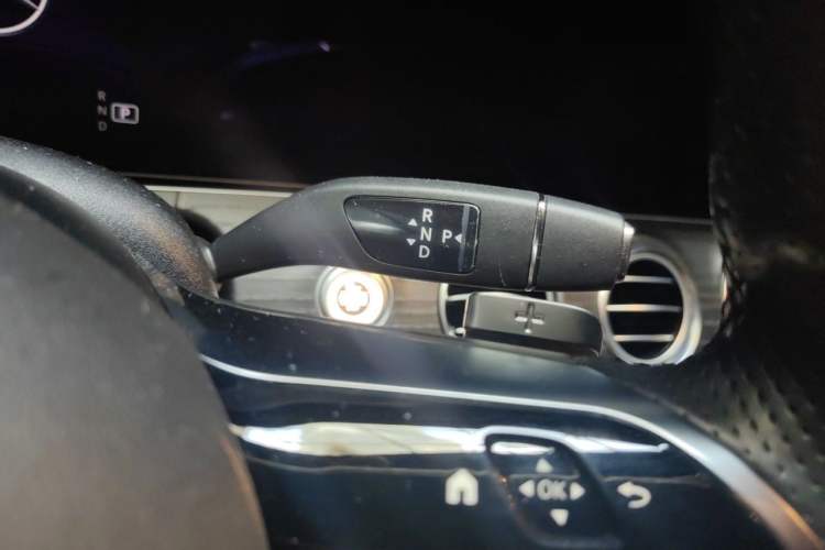 Used Mercedes-Benz E-Class 2021 Facelift E 260 L Sport Edition Gear Lever