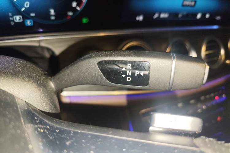 Used Mercedes-Benz E-Class 2021 E 300 L Sport Luxury Edition Gear Lever
