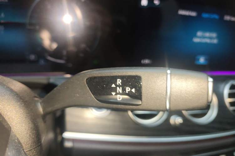 Used Mercedes-Benz E-Class 2021 Updated E 260 Fashion Sport Edition Gear Lever