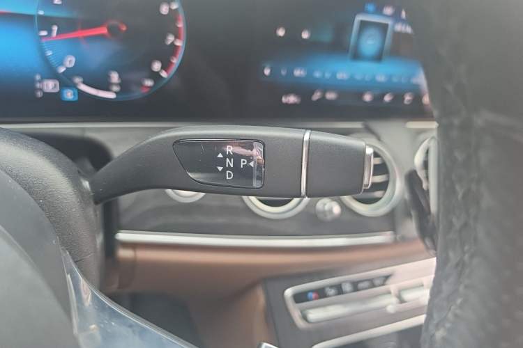 Used Mercedes-Benz E-Class 2021 Restyled E 300 L Sport Luxury Edition Gear Lever
