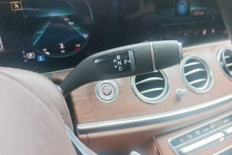 Used Mercedes-Benz E-Class 2021 Facelift E 300 L Stylish Edition Gear Lever