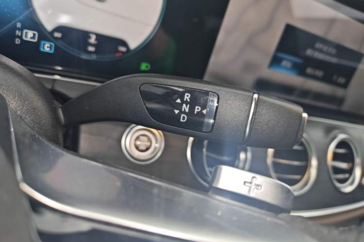 Used Mercedes-Benz E-Class 2021 Restyled E 300 L Sport Luxury Edition Gear Lever