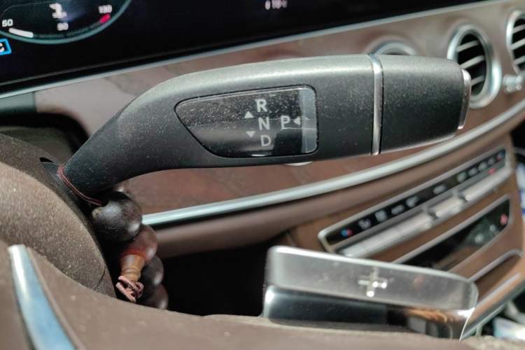 Used Mercedes-Benz E-Class 2021 Facelift E 300 L Stylish Edition Gear Lever