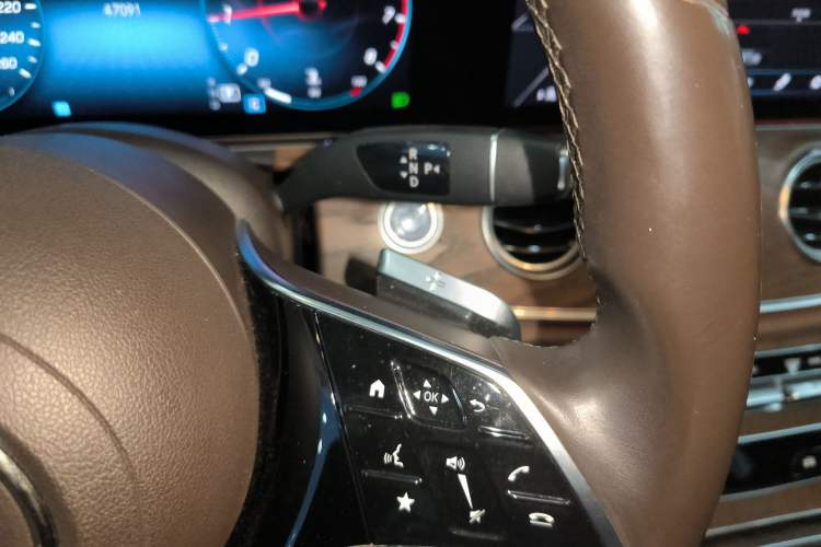 Used Mercedes-Benz E-Class 2021 Facelift E 300 L Stylish Edition Gear Lever