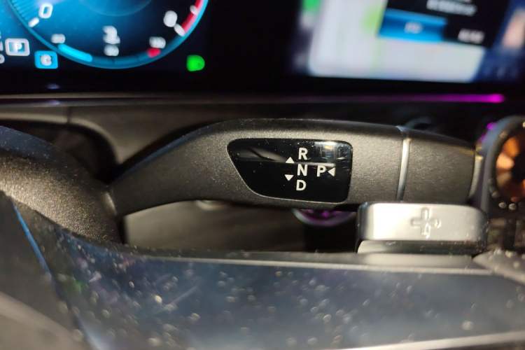 Used Mercedes-Benz E-Class 2021 E 300 L Sport Luxury Edition Gear Lever