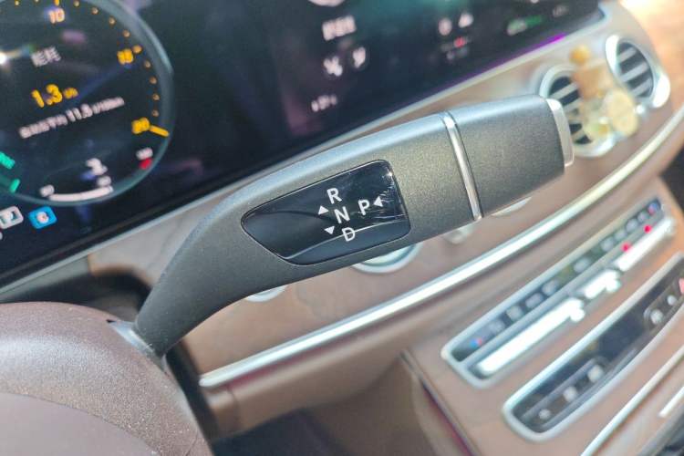 Used Mercedes-Benz E-Class 2021 E 300 L Stylish Model Gear Lever