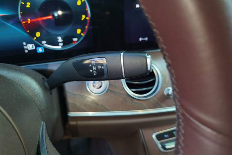 Used Mercedes-Benz E-Class 2021 Facelift E 300 L Stylish Edition Gear Lever