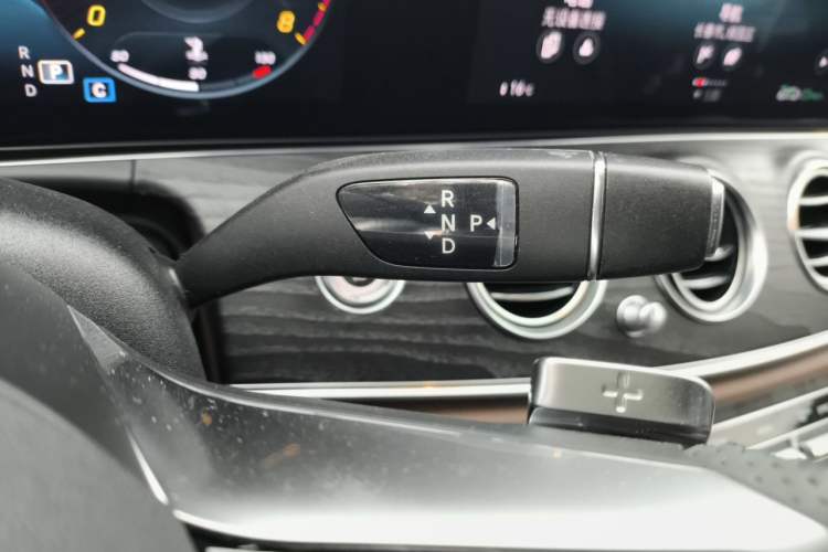 Used Mercedes-Benz E-Class 2021 Facelift E 260 L Sport Edition Gear Lever
