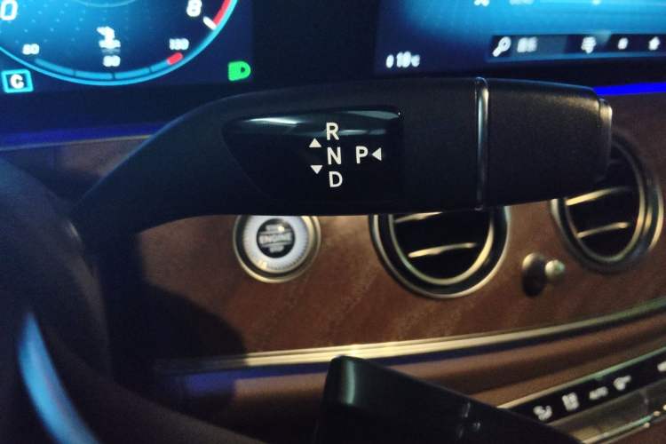 Used Mercedes-Benz E-Class 2021 Facelift E 260 L Gear Lever