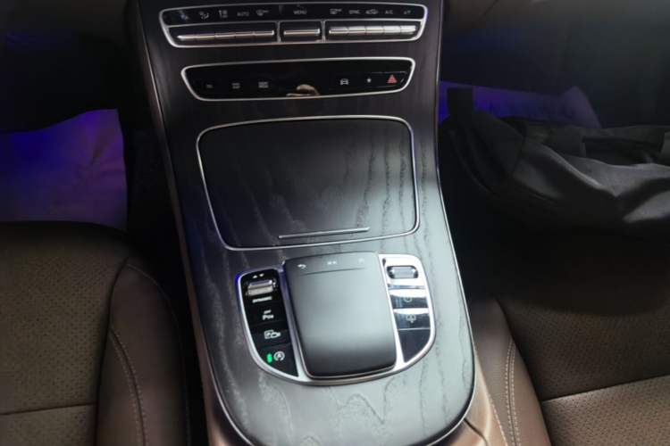 Used Mercedes-Benz E-Class 2021 E 300 L Sport Luxury Edition Gear Lever