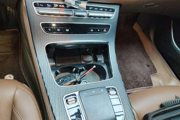 Used Mercedes-Benz E-Class 2021 E 300 L Sporty and Stylish Model Gear Lever