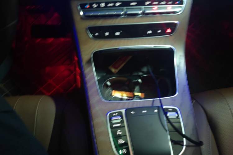 Used Mercedes-Benz E-Class 2021 Facelift E 300 L Stylish Edition Gear Lever