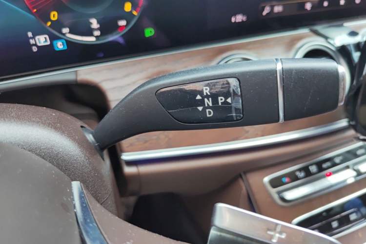 Used Mercedes-Benz E-Class 2021 E 300 L Stylish Model Gear Lever