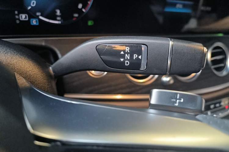 Used Mercedes-Benz E-Class 2021 Facelift E 300 L Stylish Edition Gear Lever