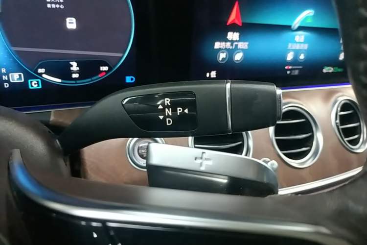 Used Mercedes-Benz E-Class 2021 Restyled E 300 L Luxury Edition Gear Lever