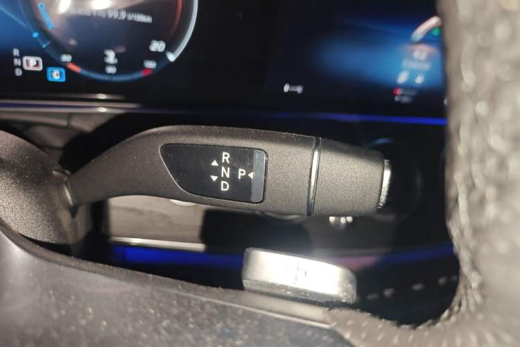 Used Mercedes-Benz E-Class 2021 Restyled E 300 L Sport Luxury Edition Gear Lever