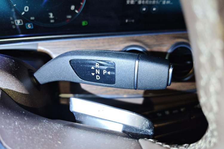 Used Mercedes-Benz E-Class 2021 Facelift E 300 L Stylish Edition Gear Lever
