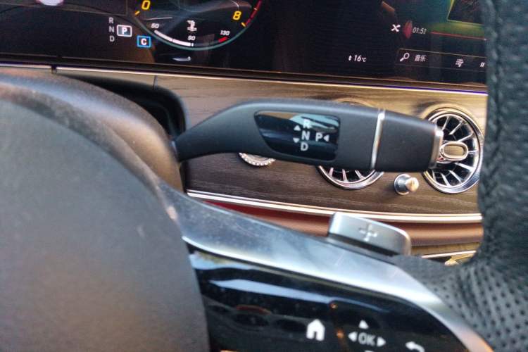 Used Mercedes-Benz E-Class 2021 Restyled E 300 L Sporty and Stylish Edition Gear Lever
