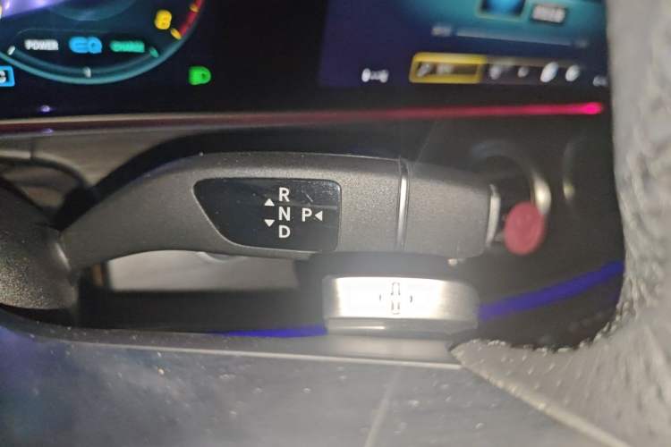 Used Mercedes-Benz E-Class 2021 E 260 L Sport 4MATIC Gear Lever
