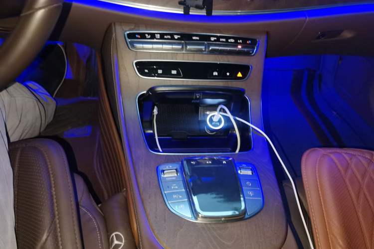 Used Mercedes-Benz E-Class 2021 Restyled E 300 L Luxury Edition Gear Lever