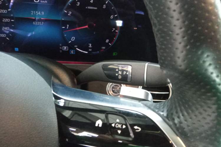 Used Mercedes-Benz E-Class 2021 Restyled E 300 L Sporty and Stylish Edition Gear Lever