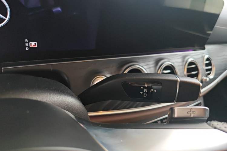 Used Mercedes-Benz E-Class 2021 Facelift E 260 L Sport Edition Gear Lever