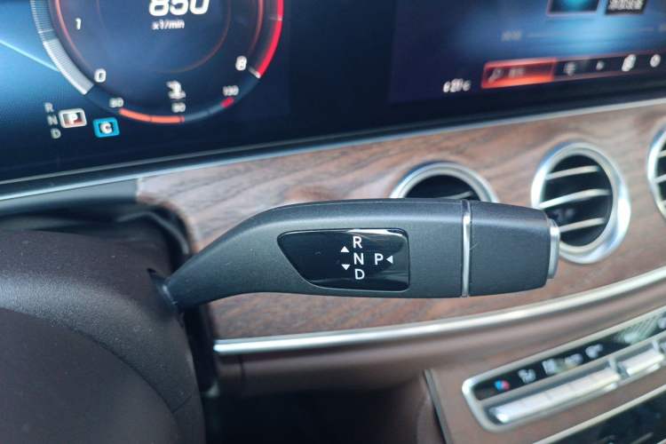 Used Mercedes-Benz E-Class 2021 Facelift E 260 L Gear Lever