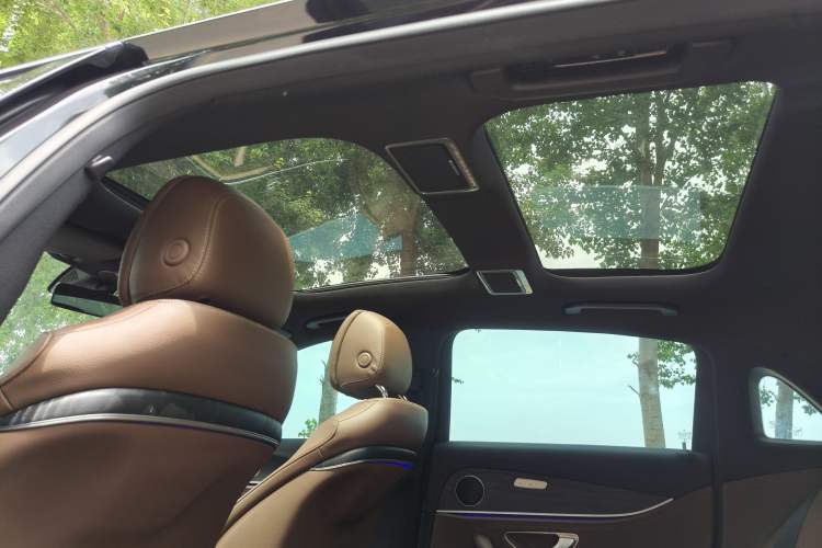Used Mercedes-Benz E-Class 2021 E 300 L Sporty and Stylish Model Headliner