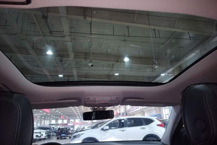 Used Mercedes-Benz E-Class 2021 Restyled E 300 L Luxury Edition Headliner