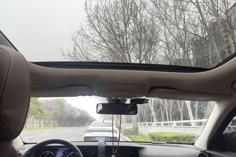 Used Mercedes-Benz E-Class 2021 Facelift E 300 L Stylish Edition Headliner