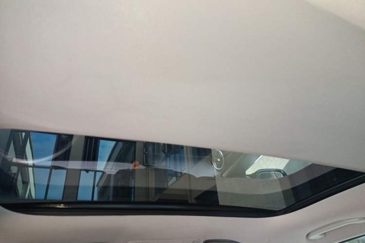 Used Mercedes-Benz E-Class 2021 Facelift E 300 L Stylish Edition Headliner