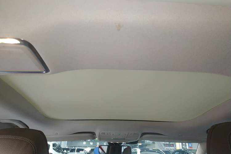Used Mercedes-Benz E-Class 2021 Facelift E 300 L Stylish Edition Headliner