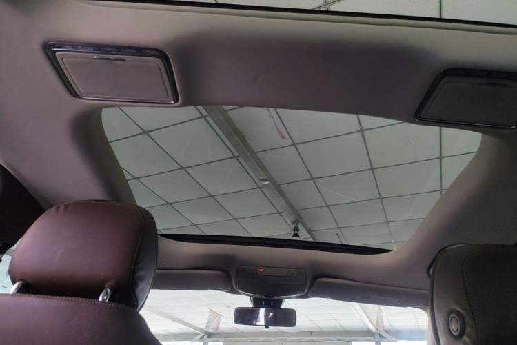Used Mercedes-Benz E-Class 2021 Facelift E 260 L Headliner