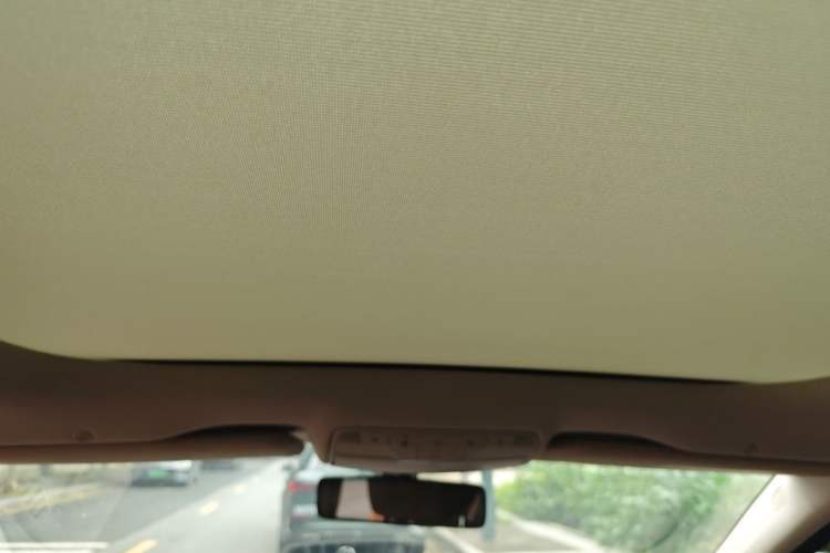Used Mercedes-Benz E-Class 2021 Facelift E 300 L Stylish Edition Headliner