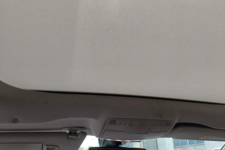 Used Mercedes-Benz E-Class 2021 Facelift E 260 L Headliner