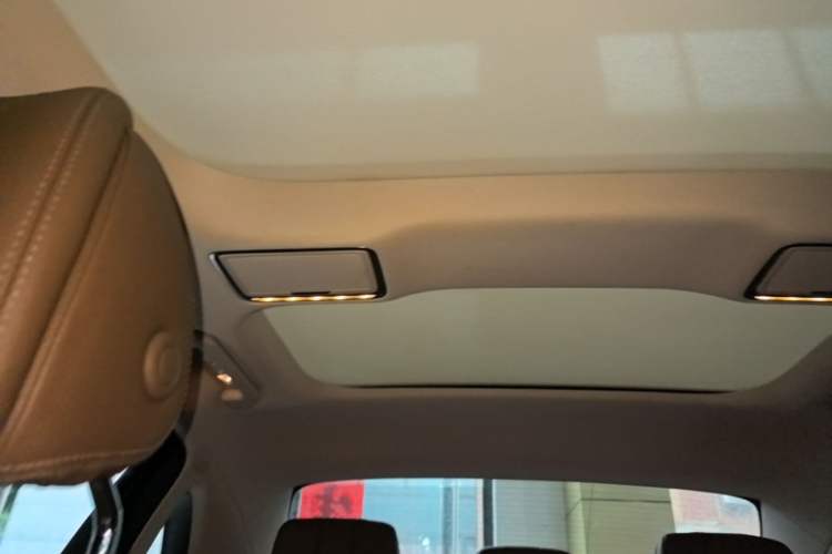 Used Mercedes-Benz E-Class 2021 Facelift E 300 L Stylish Edition Headliner