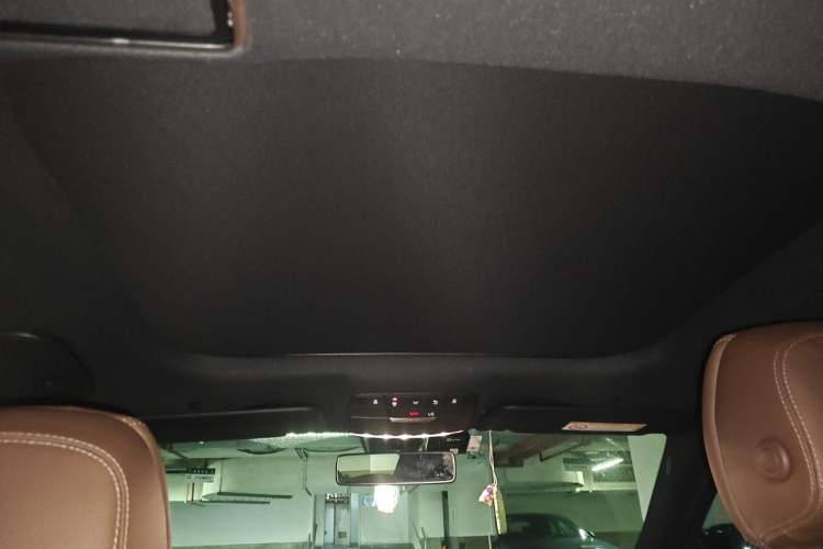 Used Mercedes-Benz E-Class 2021 Restyled E 300 L Luxury Edition Headliner