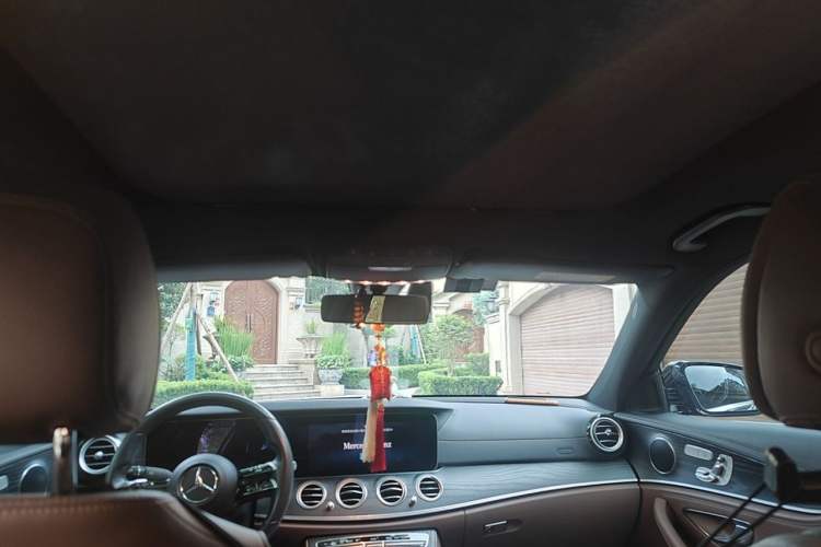 Used Mercedes-Benz E-Class 2021 E 300 L Sporty and Stylish Model Headliner